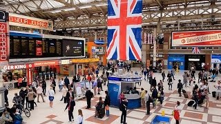 A Walk Through The London Victoria Station London England [upl. by Aneeram]